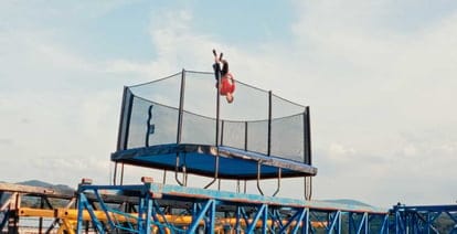 Ervaar een sprong van het volgende niveau met de Akrobat XCITYX trampoline