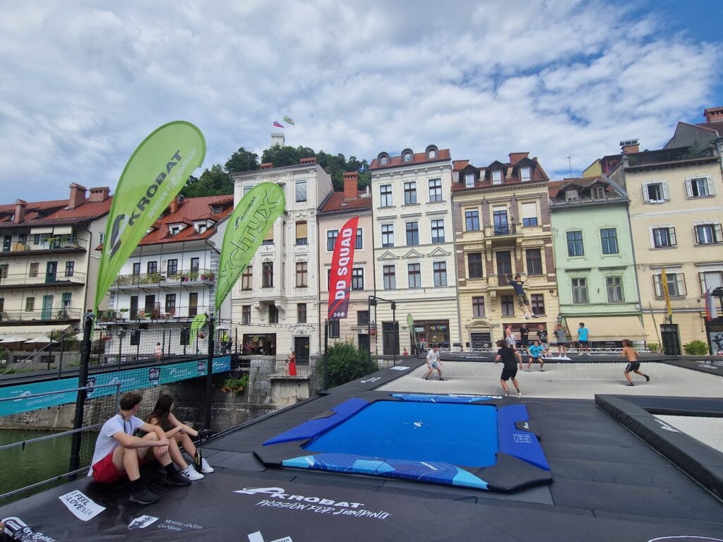 AKROBAT Bridge Bounce: Beste Trampoline Ter Wereld 5 xcityx flat 1